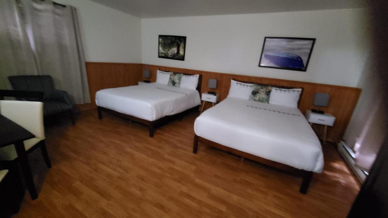 Hotel Fleurs Karaibes Saint-Alexandre-de-Kamouraska Esterno foto