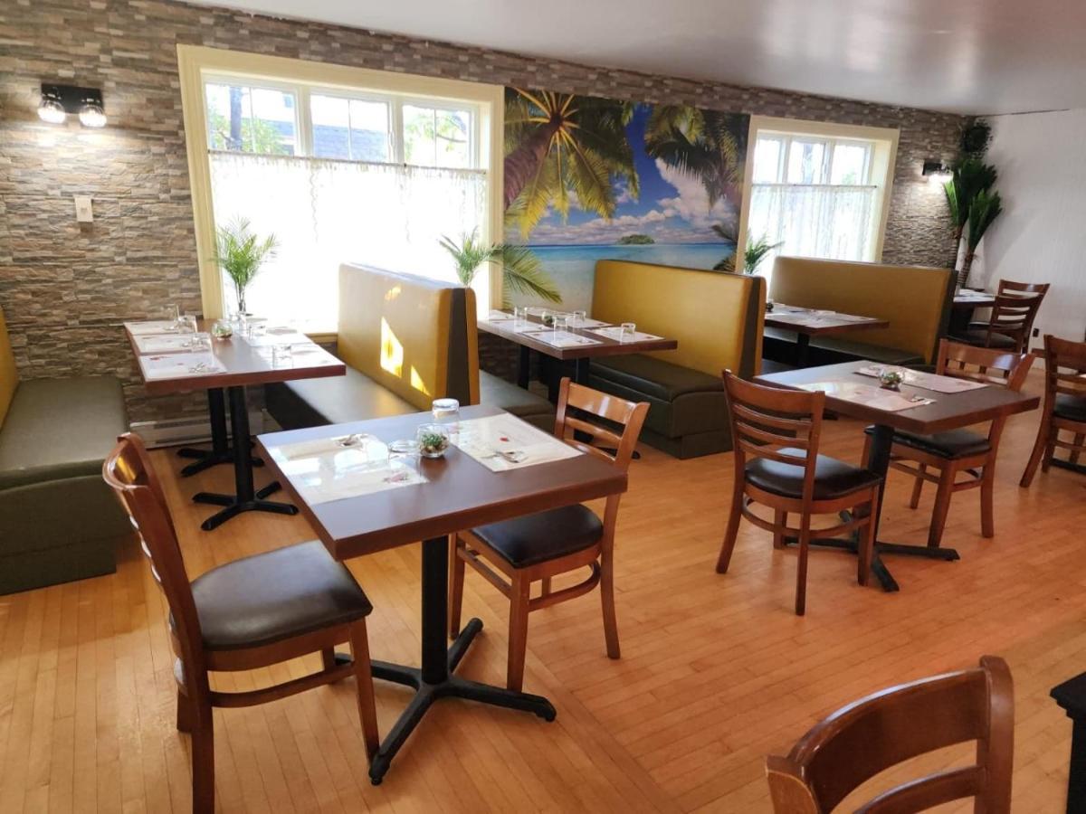 Hotel Fleurs Karaibes Saint-Alexandre-de-Kamouraska Esterno foto