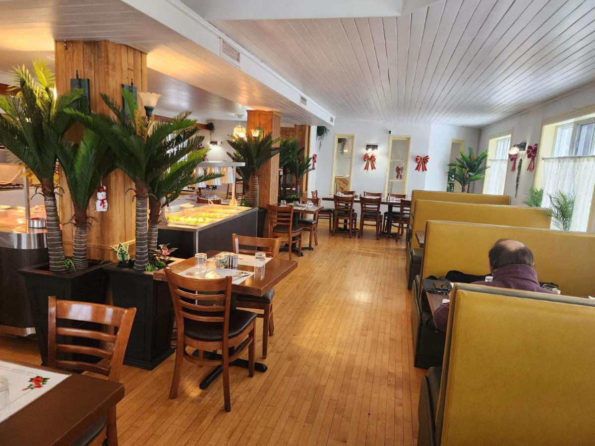Hotel Fleurs Karaibes Saint-Alexandre-de-Kamouraska Esterno foto