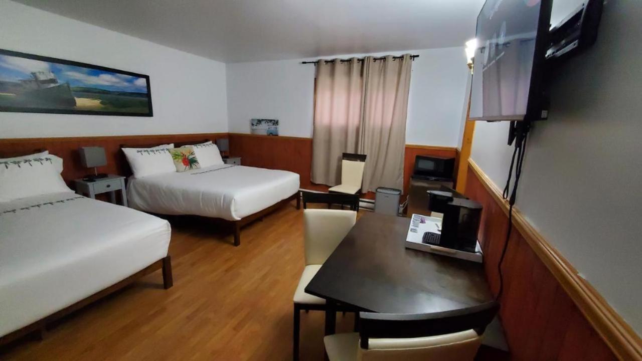 Hotel Fleurs Karaibes Saint-Alexandre-de-Kamouraska Esterno foto